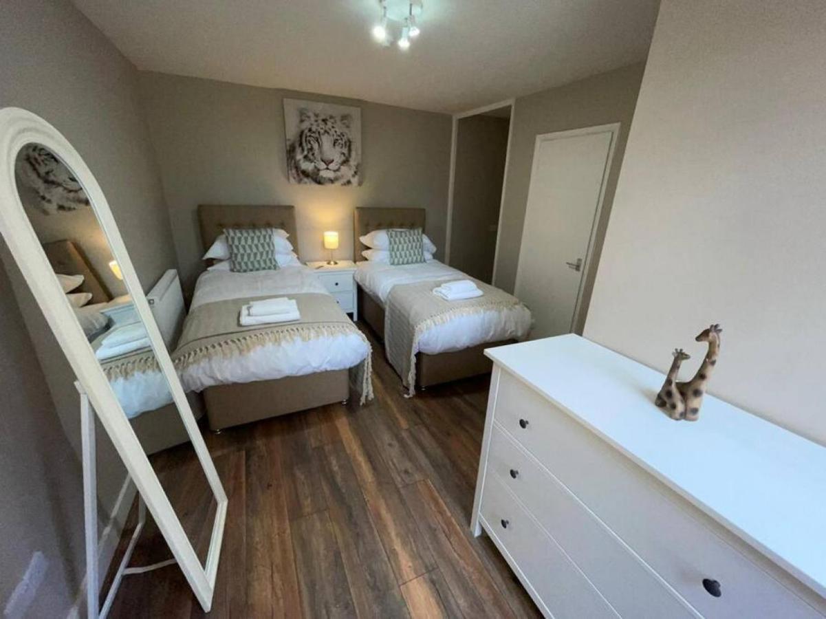 Lydney House Swaffham Sleeps 22 Villa Ngoại thất bức ảnh